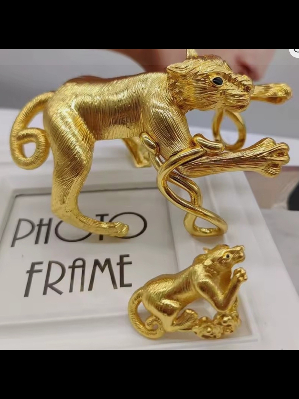 Source Unknown Gold-tone Lion Cuff Bracelet & Ring - Picture 9 of 9